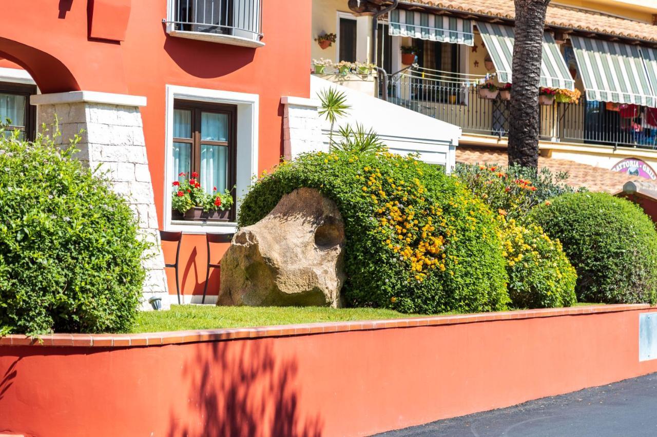 Hotel Nicoletta Santa Maria Navarrese Eksteriør billede