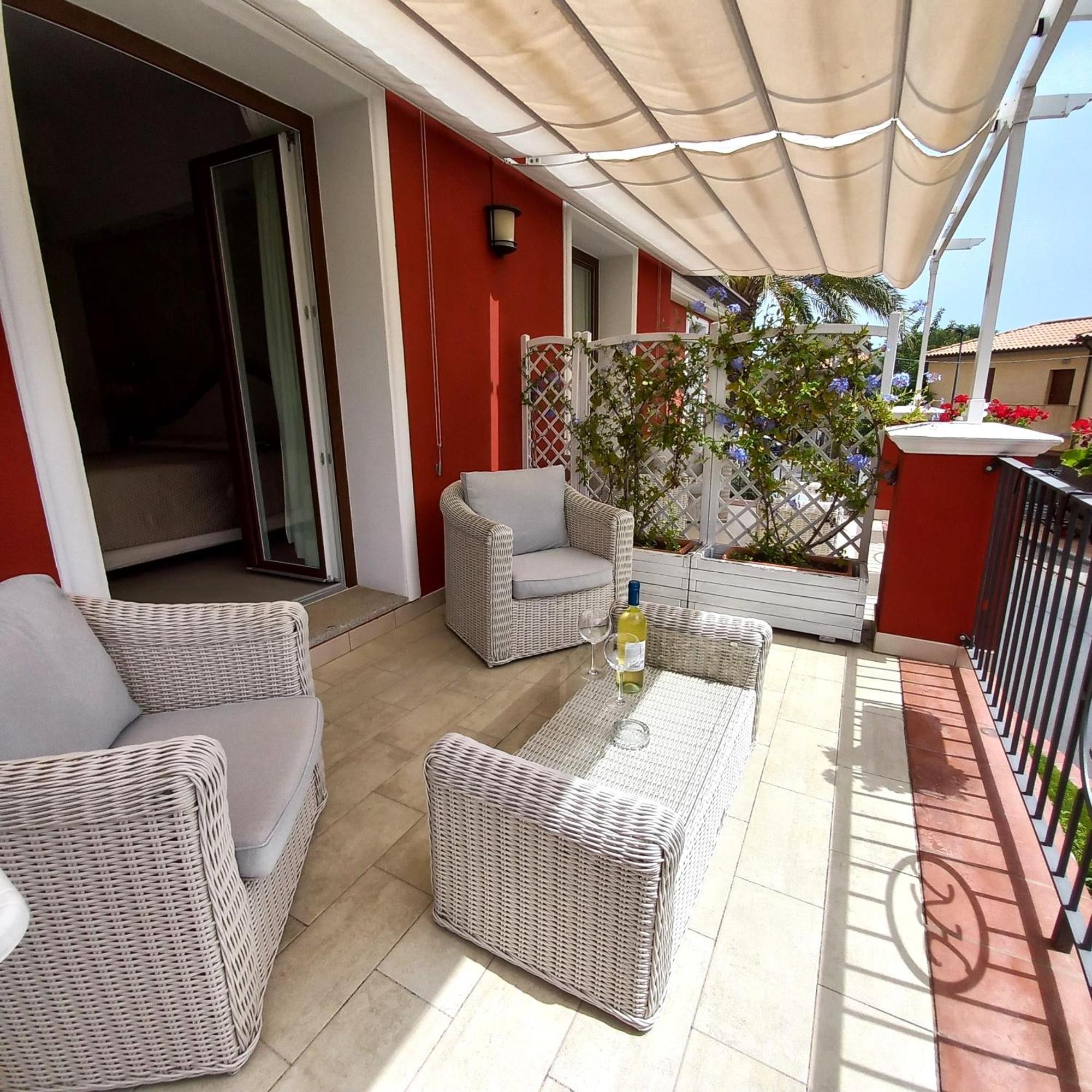 Hotel Nicoletta Santa Maria Navarrese Eksteriør billede